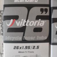 Tre camere d'aria bicicletta