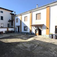 CASA SEMINDIPENDENTE A PREDOSA