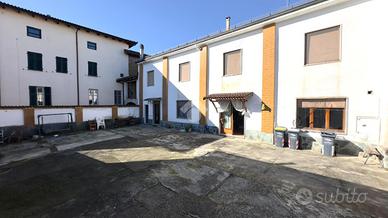 CASA SEMINDIPENDENTE A PREDOSA