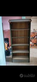 Scaffali in legno