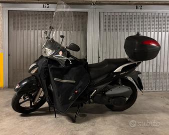 Suzuki Sixteen 150 con antifurto