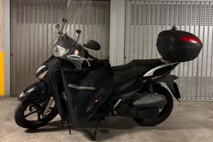 Suzuki Sixteen 150 con antifurto