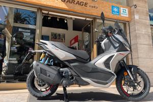 Aprilia SR GT 400