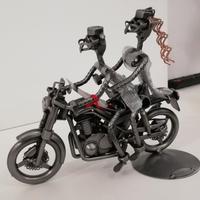 moto metallo reciclato