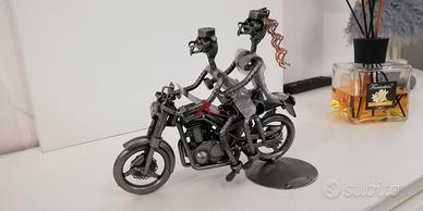 moto metallo reciclato