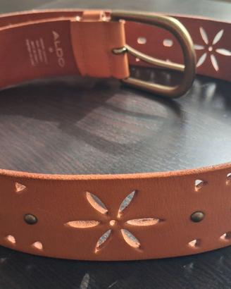 Cintura ALDO in vera pelle traforata – Nuova