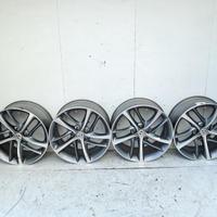 10485512 SET CERCHI IN LEGA R18 MG HS (--) 1.5 B 1