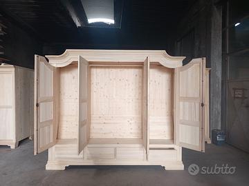Armadio in abete e pioppo