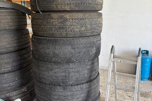gomme 315/70R22.5