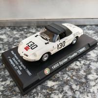 Modellino Alfa Romeo 1600 Spider Duetto.