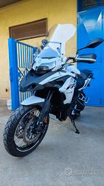 crossover TRK 502 X ABS