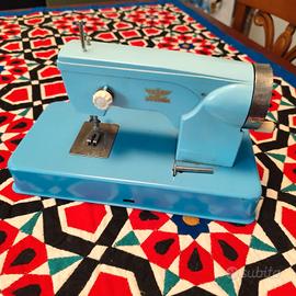 Macchina da cucire vintage 