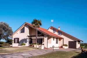 Villa di 380 m² con più di 5 locali e box auto dop