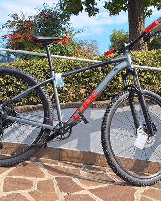 MTB CUBE ANALOG NUOVA Taglia L Ruote da 29