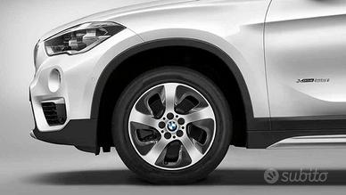 Cerchi e gomme 17' BMW Originali X1 X2 style 561