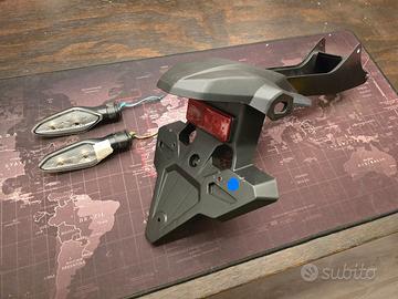 Porta targa e frecce per CBR 1000 RR 2017-2019