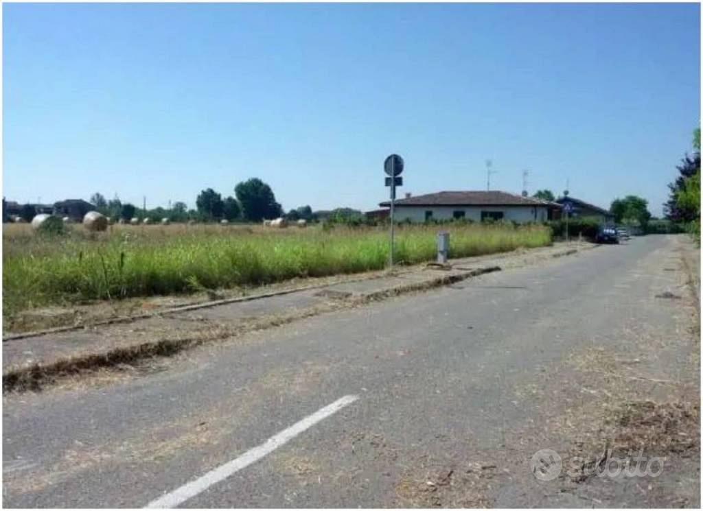 Immobile in asta di 480 m² a Castelvetro Piacentin - Vista 2