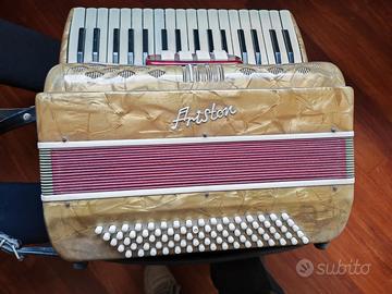 Fisarmonica 80 bassi 4 timbri Ariston. C