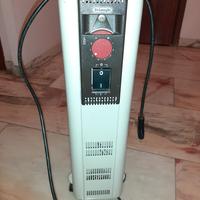 Radiatore elettrico De Longhi.