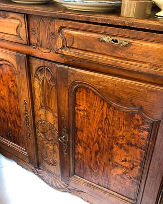 Antica credenza provenzale