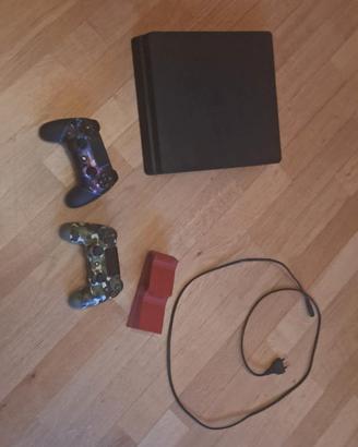 PS4 SLIM 512GB + 2 CONTROLLER + 3 GIOCHI 