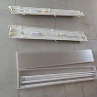 Due neon cm 20 per 100 funzionanti integri