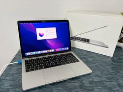 MacBook Pro 2017 Garanzia Fattura Apple Spedizione