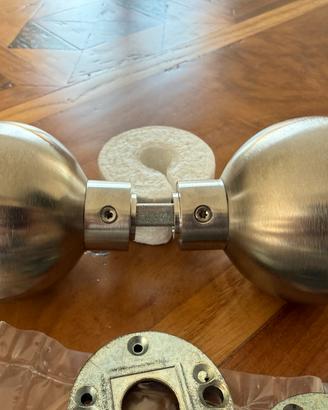Pba POMOLO GIREVOLE INOX Ø65 INOX e bocchetta Yale