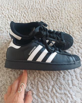 Adidas Superstar