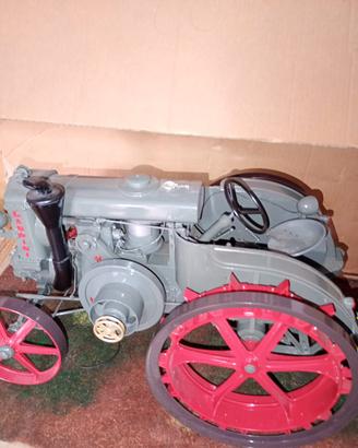 modellino trattore landini