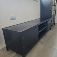 Mobili sala stile industriale