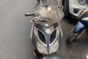 Scooter motorino Sport city 125cc aprilia