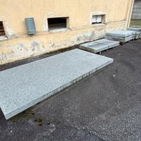 Tavolo in Sasso con Panche