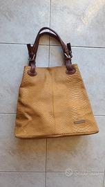 Borsa LUISA VANNI pitonata senape
Borsa 