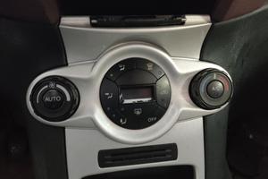 Comandi riscaldamento FORD FIESTA del 2010
