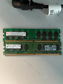 2x DDR2 2GB PC2-5300U-555-12 RAM