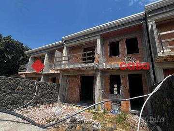Villa a schiera Aci Sant'Antonio [V/111VRG]