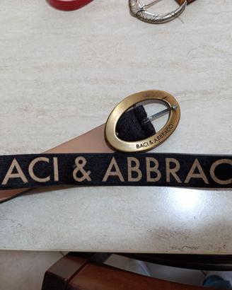 Cinta vintage baci e abbracci