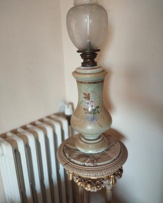 Antico lume lampada a petrolio fine '800