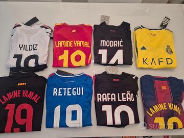 Completo calcio 10 anni disponibile in diversi mod