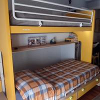 Letto a castello apribile con scaletta