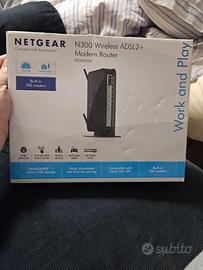 Router Netgear N300 DGN2200