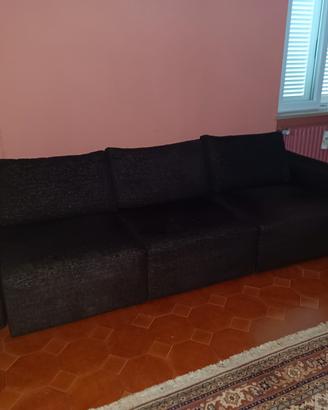 divano letto in stoffa marrone scuro 