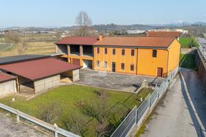 CASA INDIPENDENTE A SOAVE