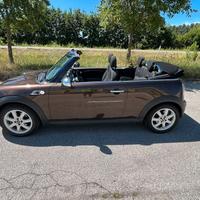 Mini one cabrio hot chocolate