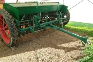 Seminatrice trainata agricola