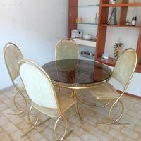 Tavolo e sedie anni 70 