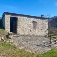 Bardi piccolo rustico con dépendance e terreno