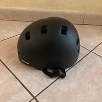 BTWIN casco a tazza per bmx