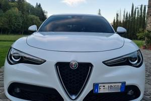 Alfa Romeo Stelvio Q4 210 cv